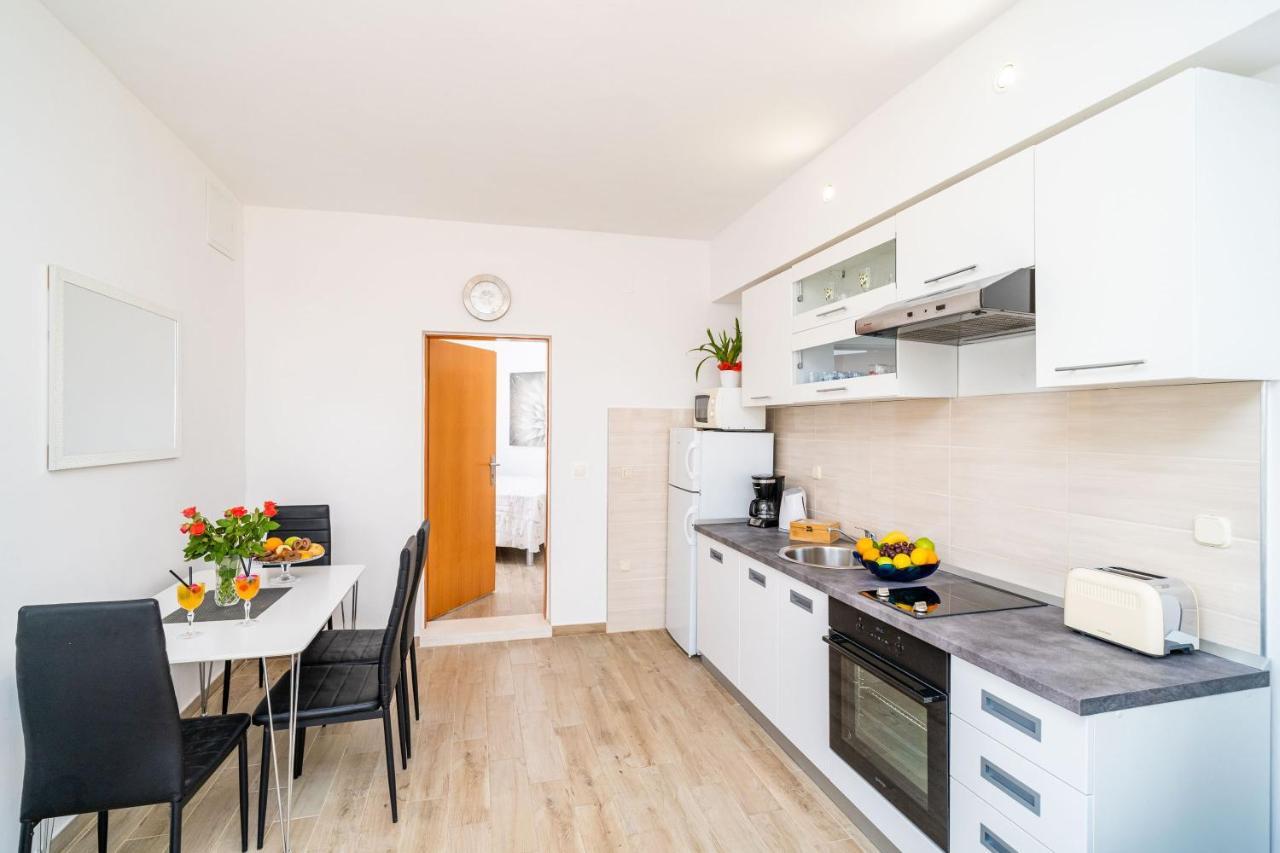 Apartment Blazevic *